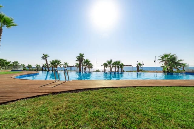 2 soverom Penthouse til salgs i Punta Prima, Torrevieja med svømmebasseng garasje - € 599 000 (Ref: 8987176)