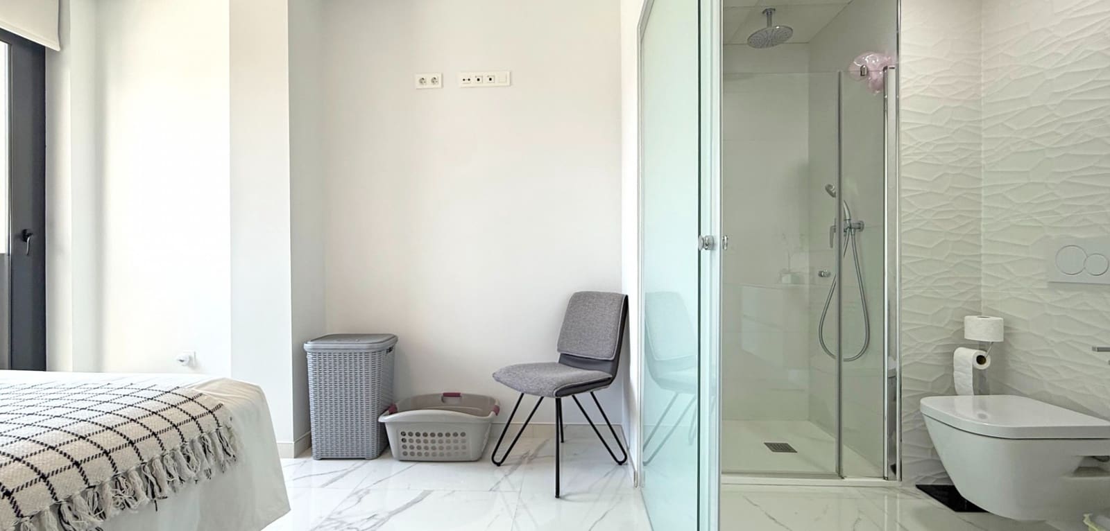 2 bedroom Apartment for sale in Torrevieja with pool garage - € 264,950 (Ref: 9015634)