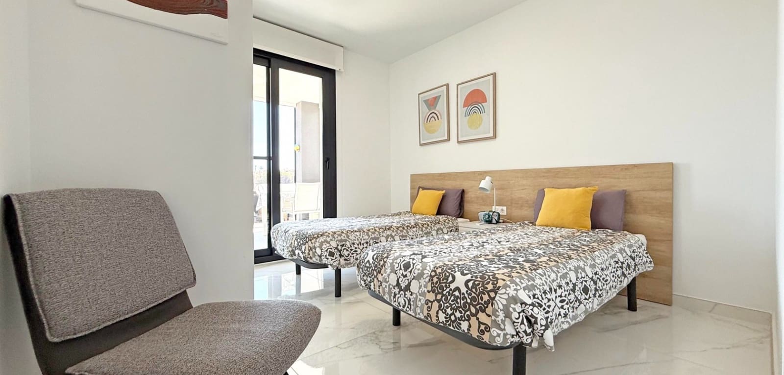 2 bedroom Apartment for sale in Torrevieja with pool garage - € 264,950 (Ref: 9015634)