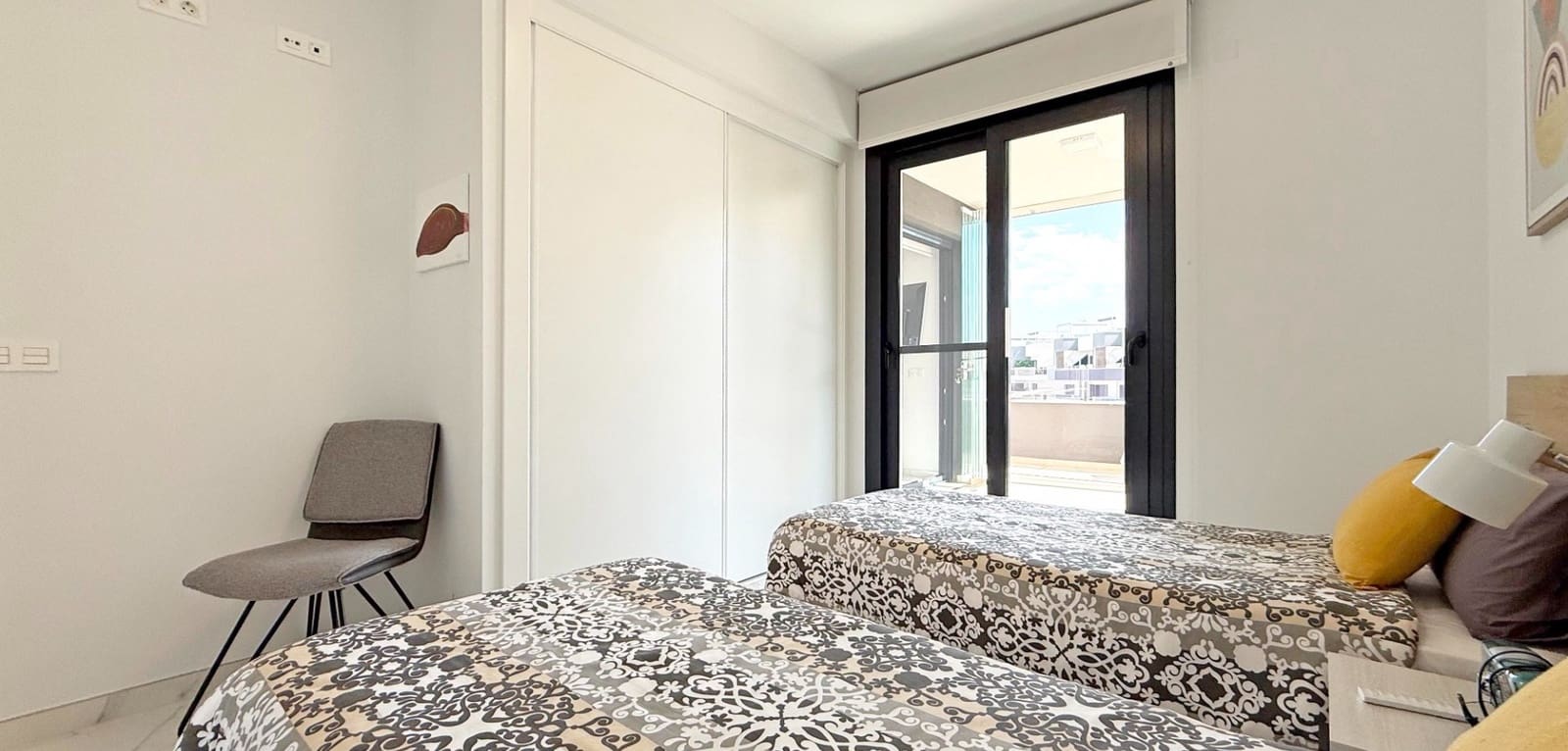 2 bedroom Apartment for sale in Torrevieja with pool garage - € 264,950 (Ref: 9015634)