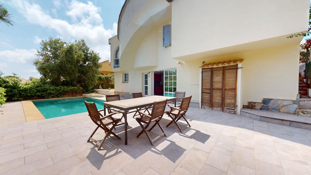 5 sypialnia Willa na sprzedaż w La Zenia z basenem garażem - 750 000 € (Ref: 9103717)