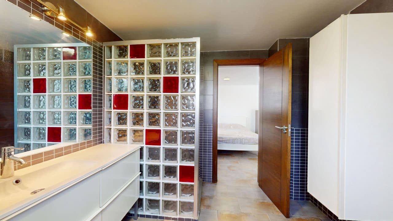 5 sypialnia Willa na sprzedaż w La Zenia z basenem garażem - 750 000 € (Ref: 9103717)