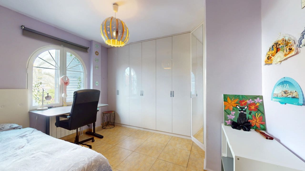 5 sovrum Villa till salu i La Zenia med pool garage - 750 000 € (Ref: 9103717)