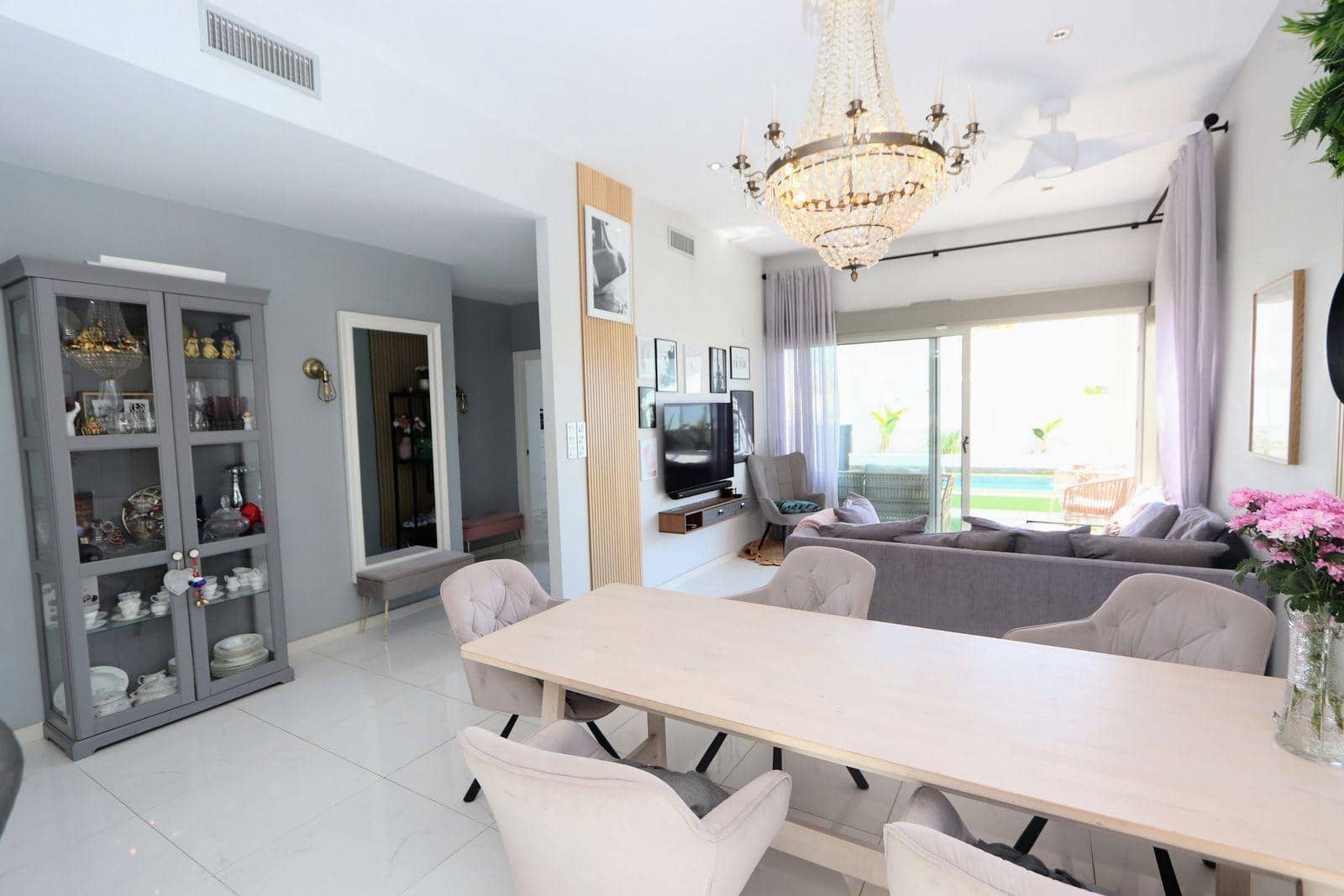 5 camera da letto Villa in vendita in Villamartin con piscina garage - 499.000 € (Rif: 9110965)