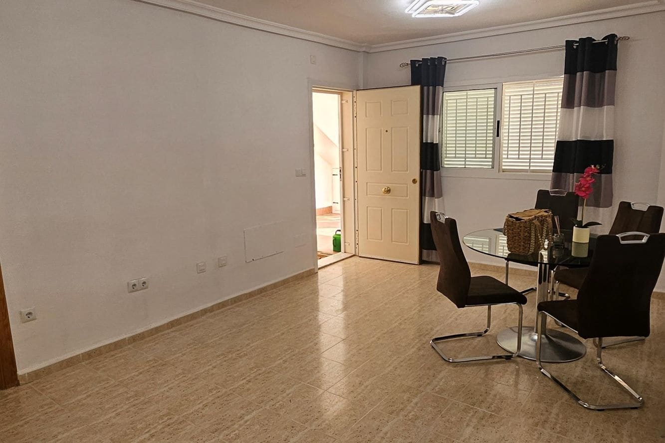 2 bedroom Apartment for sale in Playa Flamenca with pool - € 195,800 (Ref: 9113049)