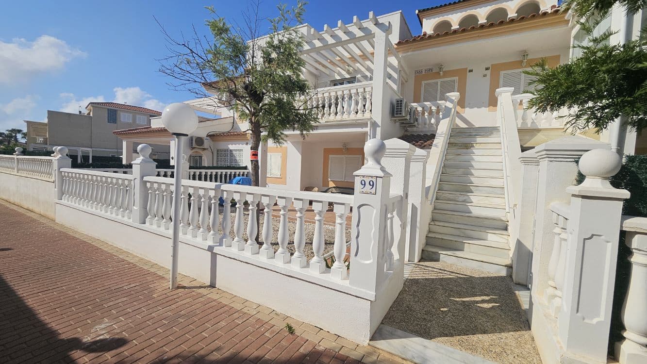 2 bedroom Apartment for sale in Playa Flamenca with pool - € 195,800 (Ref: 9113049)