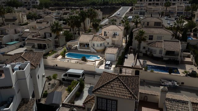 3 quarto Moradia para venda em Las Ramblas Golf, Orihuela com piscina garagem - 465 000 € (Ref: 9113122)