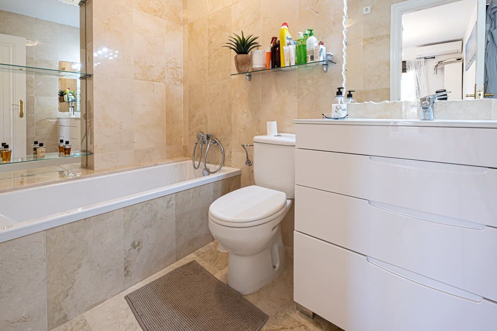 3 sypialnia Apartament na sprzedaż w Las Ramblas Golf z basenem garażem - 219 000 € (Ref: 9113237)