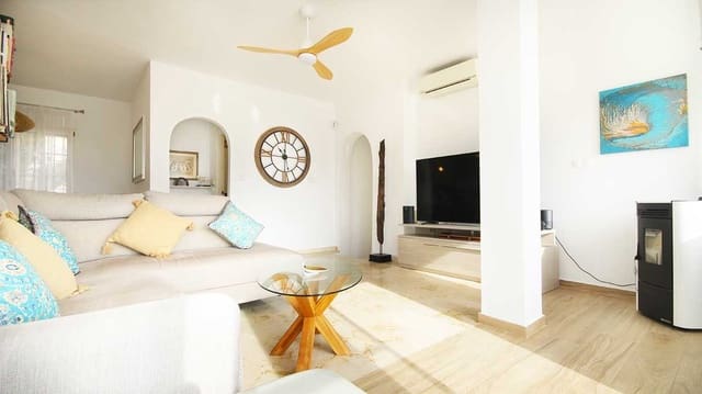 4 bedroom Villa for sale in Las Ramblas Golf, Orihuela with pool garage - € 499,990 (Ref: 9128895)