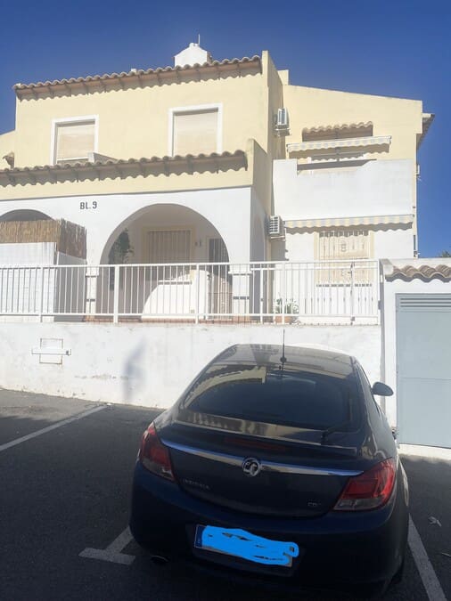 3 soverom Hus til salgs i Villamartin med svømmebasseng garasje - € 175 000 (Ref: 9131133)