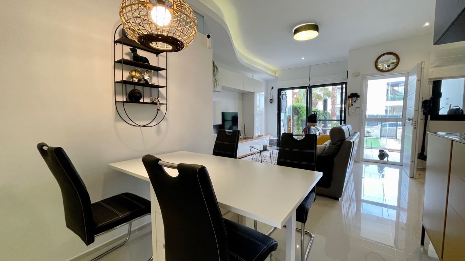 2 soverom Leilighet til salgs i Los Dolses med svømmebasseng garasje - € 229 000 (Ref: 9135641)