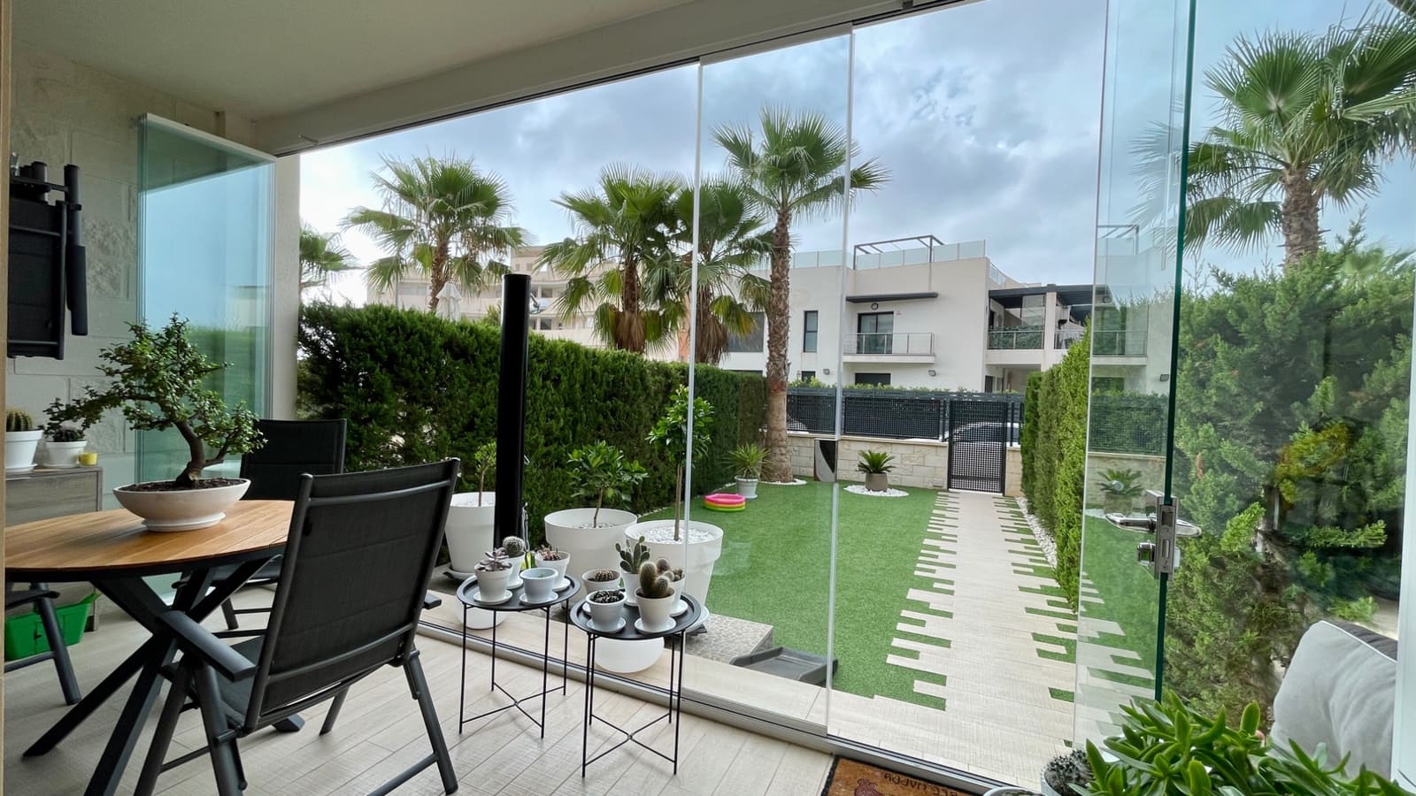 2 soverom Leilighet til salgs i Los Dolses med svømmebasseng garasje - € 229 000 (Ref: 9135641)