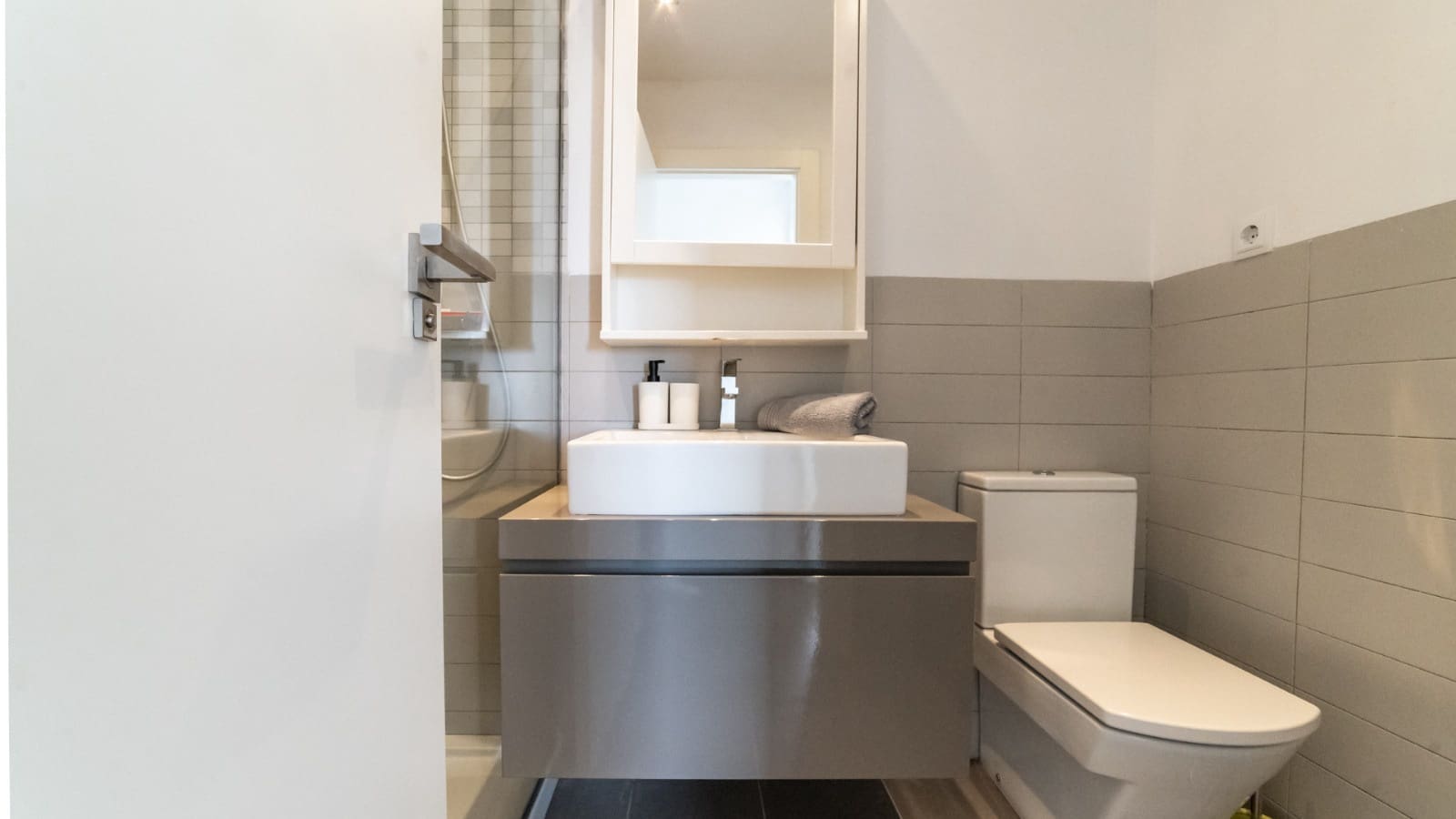 2 soveværelse Lejlighed til salg i Villamartin med swimmingpool garage - € 270.000 (Ref: 9135923)