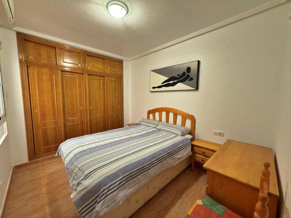 2 bedroom Apartment for sale in Playa Flamenca with pool - € 129,000 (Ref: 9146031)