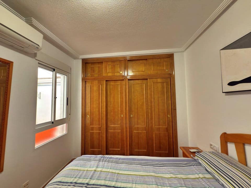 2 bedroom Apartment for sale in Playa Flamenca with pool - € 129,000 (Ref: 9146031)