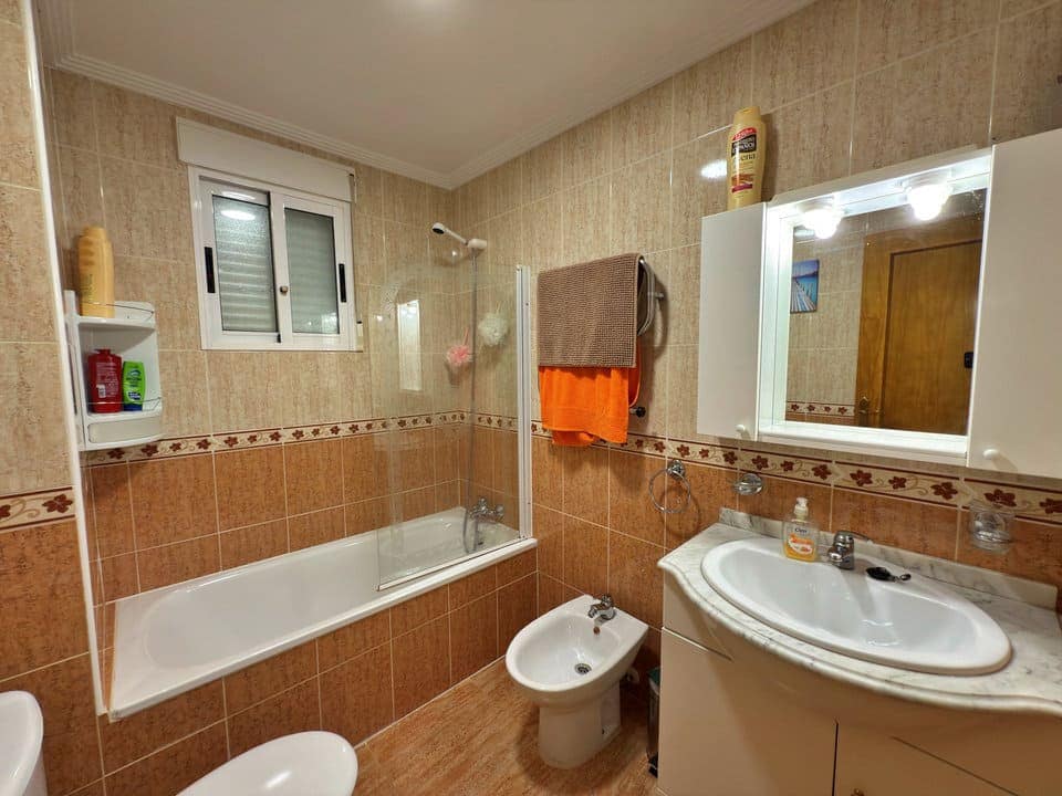 2 bedroom Apartment for sale in Playa Flamenca with pool - € 129,000 (Ref: 9146031)