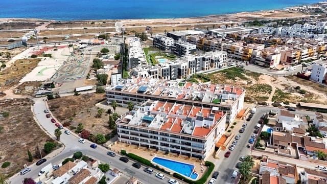 2 slaapkamer Appartement te koop in Playa Flamenca, Orihuela met zwembad - € 129.000 (Ref: 9146031)