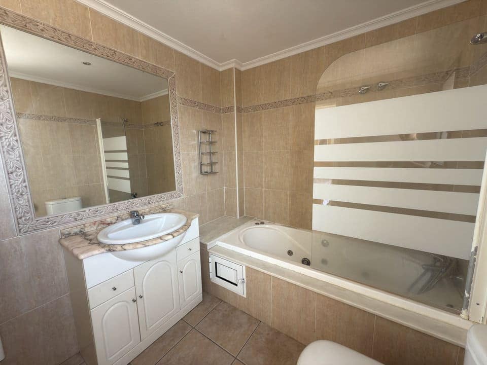 4 soveværelse Villa til salg i Villamartin med swimmingpool garage - € 355.000 (Ref: 9146040)