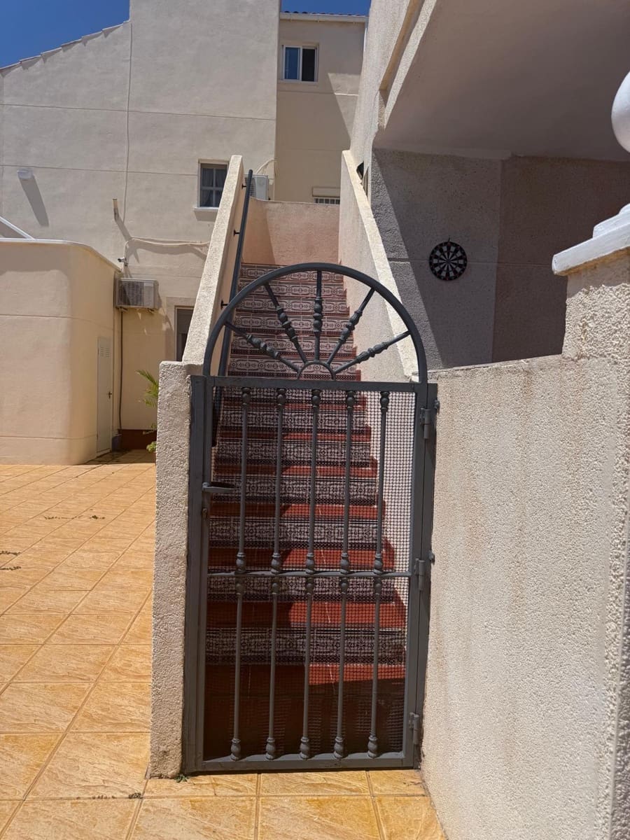 3 sovrum Lägenhet till salu i Playa Flamenca med pool garage - 144 900 € (Ref: 9162736)