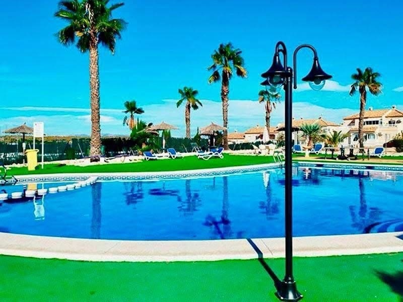 2 sovrum Lägenhet till salu i Torrevieja med pool - 118 000 € (Ref: 9168205)