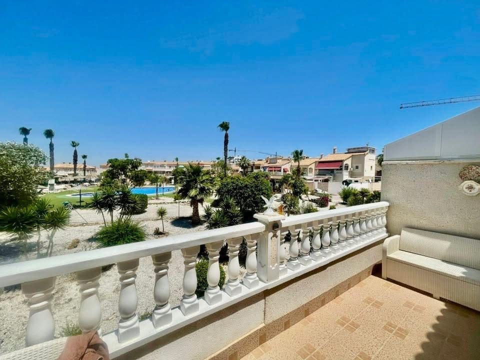 2 sovrum Lägenhet till salu i Torrevieja med pool - 118 000 € (Ref: 9168205)