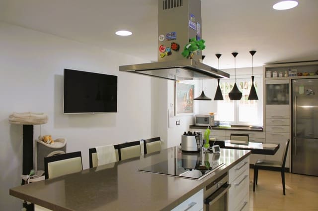 5 sypialnia Willa na sprzedaż w Dehesa de Campoamor, Orihuela z basenem garażem - 1 100 000 € (Ref: 9170218)