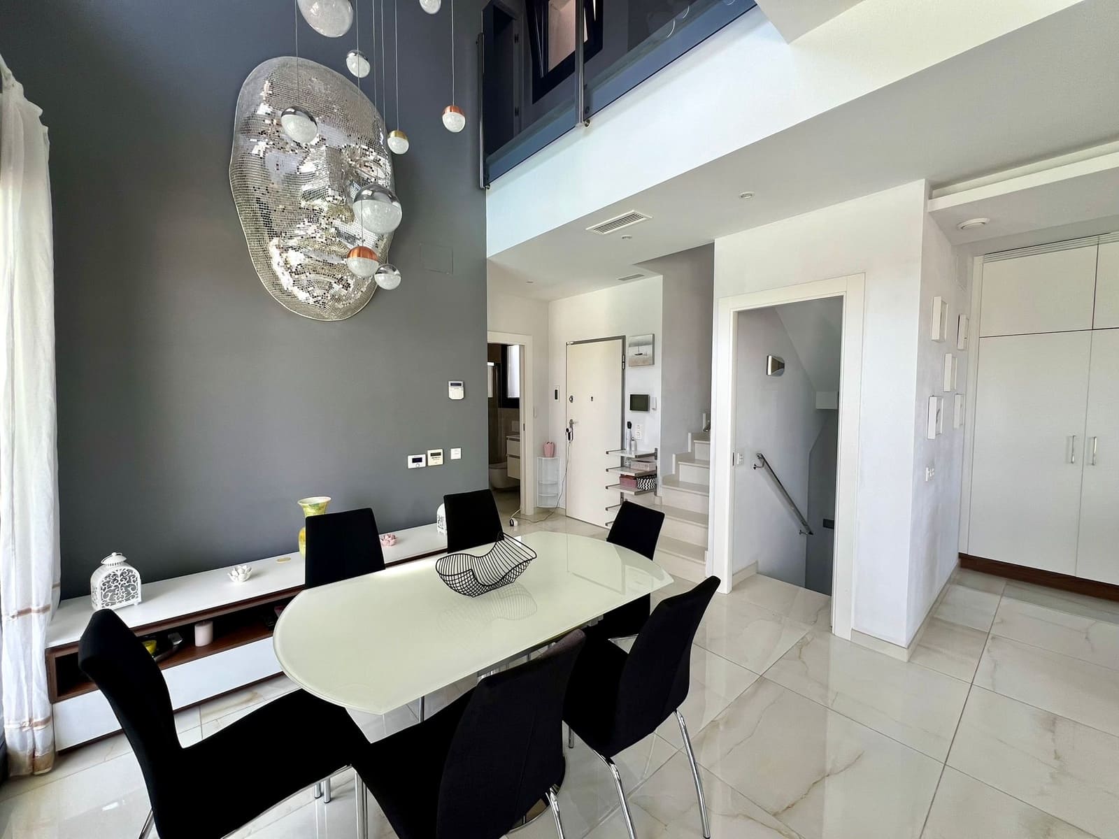 4 makuuhuone Huvila myytävänä paikassa Orihuela Costa mukana uima-altaan 
autotalli - 790 000 € (Ref: 9175646)