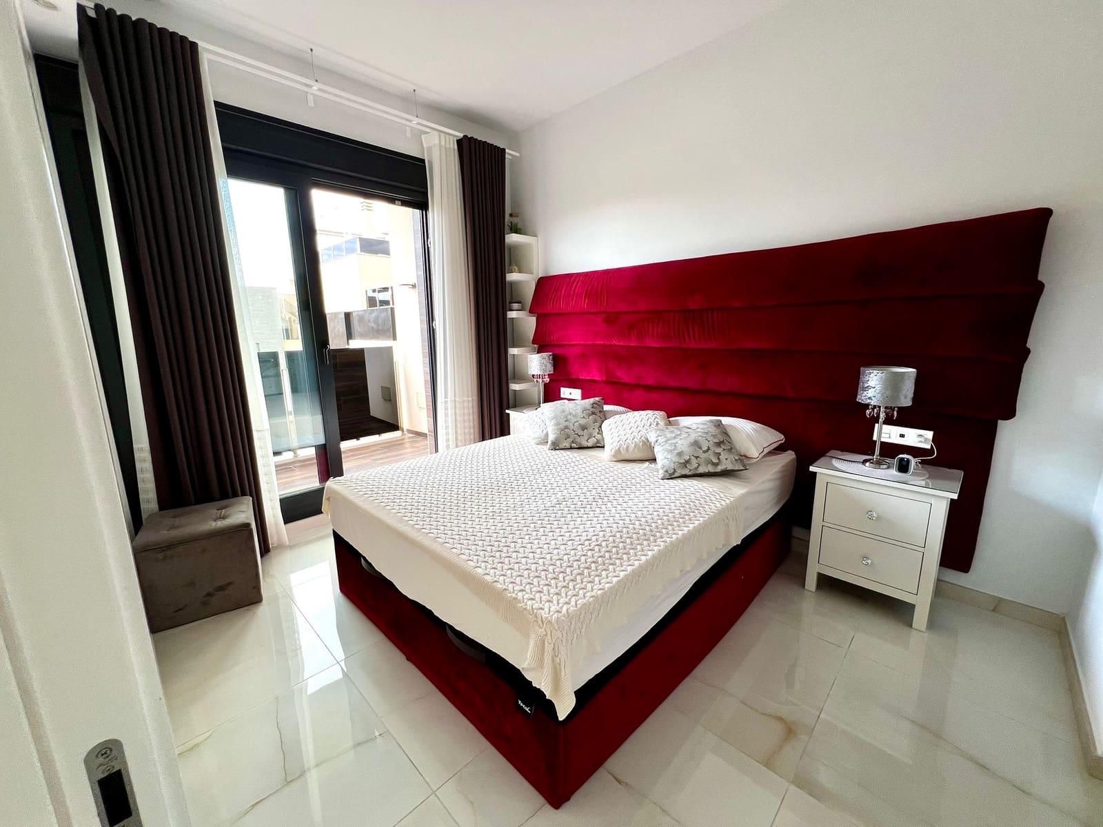 4 makuuhuone Huvila myytävänä paikassa Orihuela Costa mukana uima-altaan 
autotalli - 790 000 € (Ref: 9175646)