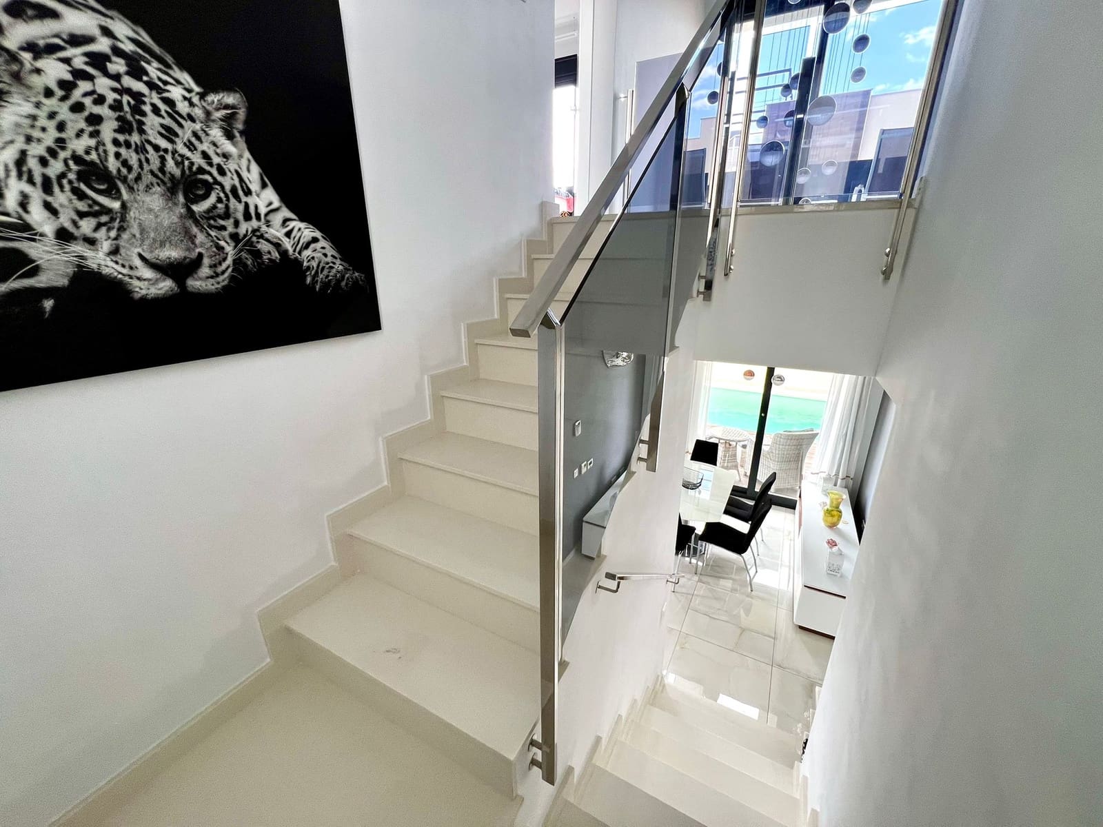 4 makuuhuone Huvila myytävänä paikassa Orihuela Costa mukana uima-altaan 
autotalli - 790 000 € (Ref: 9175646)