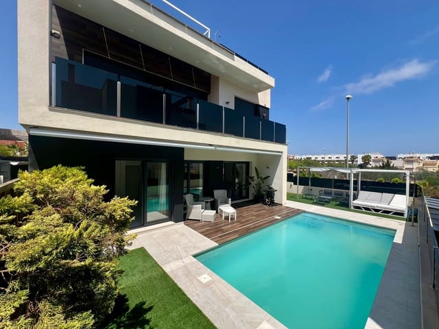 4 makuuhuone Huvila myytävänä paikassa Lomas de Cabo Roig - Los Dolses, Orihuela mukana uima-altaan 
autotalli - 790 000 € (Ref: 9175646)