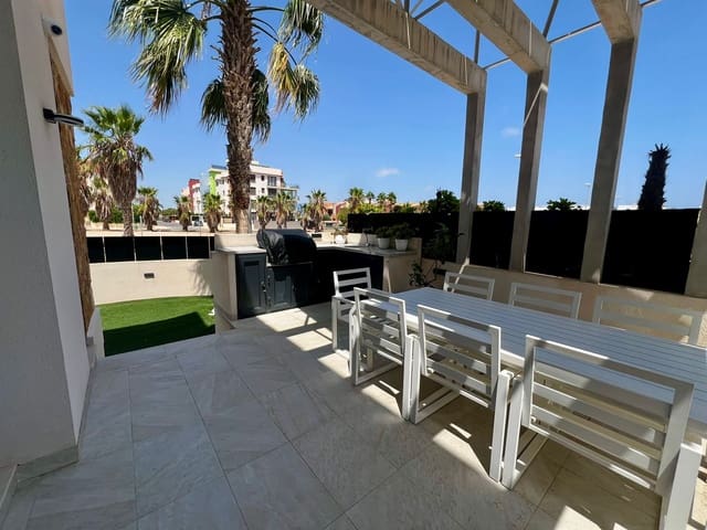 4 quarto Moradia para venda em Lomas de Cabo Roig - Los Dolses, Orihuela com piscina garagem - 790 000 € (Ref: 9175646)