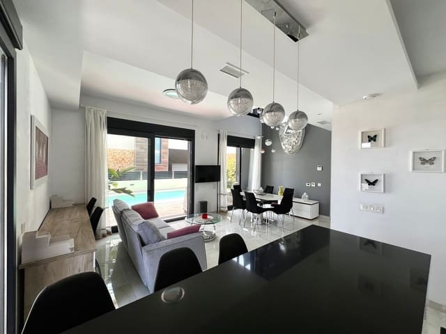 4 quarto Moradia para venda em Lomas de Cabo Roig - Los Dolses, Orihuela com piscina garagem - 790 000 € (Ref: 9175646)