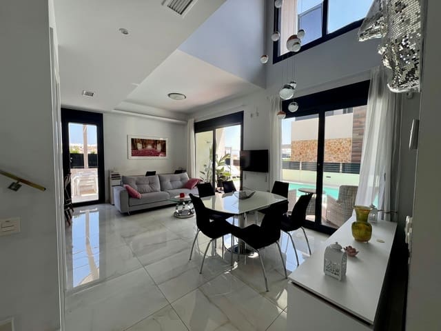 4 quarto Moradia para venda em Lomas de Cabo Roig - Los Dolses, Orihuela com piscina garagem - 790 000 € (Ref: 9175646)