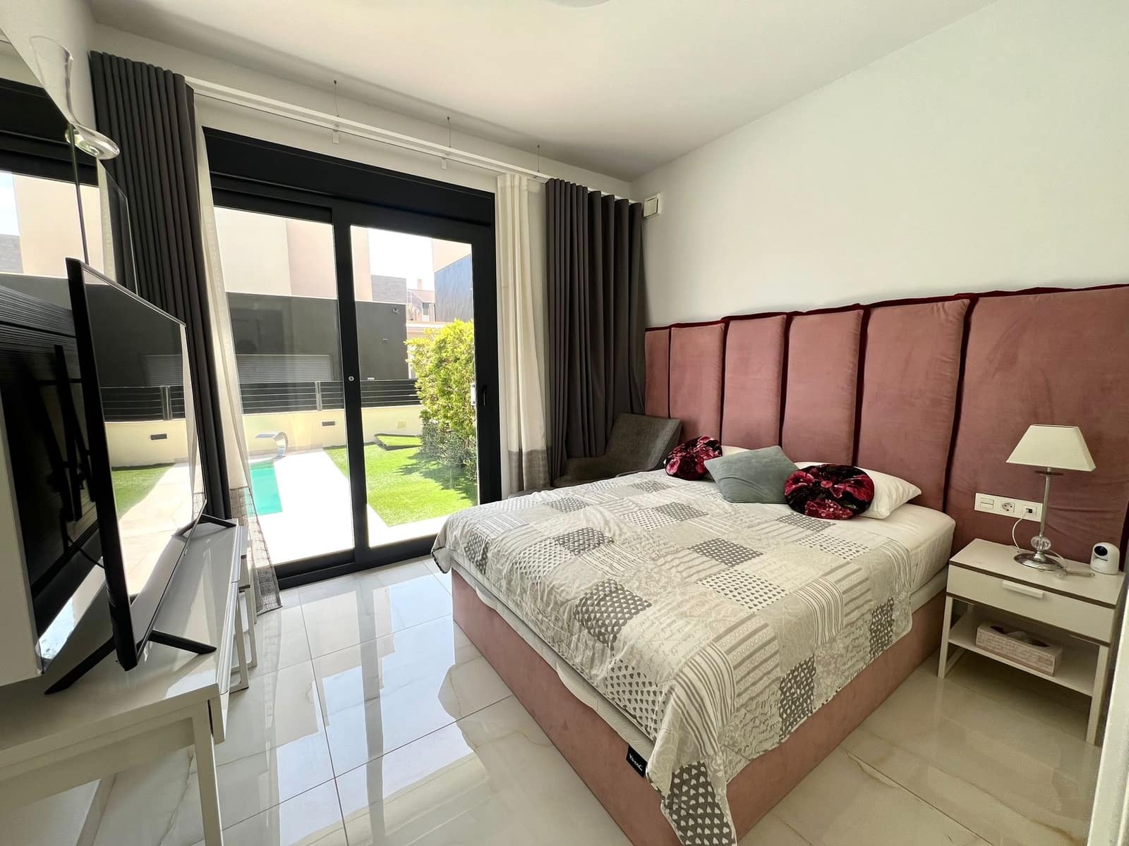 4 slaapkamer Villa te koop in Orihuela Costa met zwembad garage - € 790.000 (Ref: 9175646)