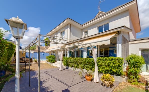 6 slaapkamer Villa te koop in Dehesa de Campoamor met zwembad - € 725.000 (Ref: 9175664)