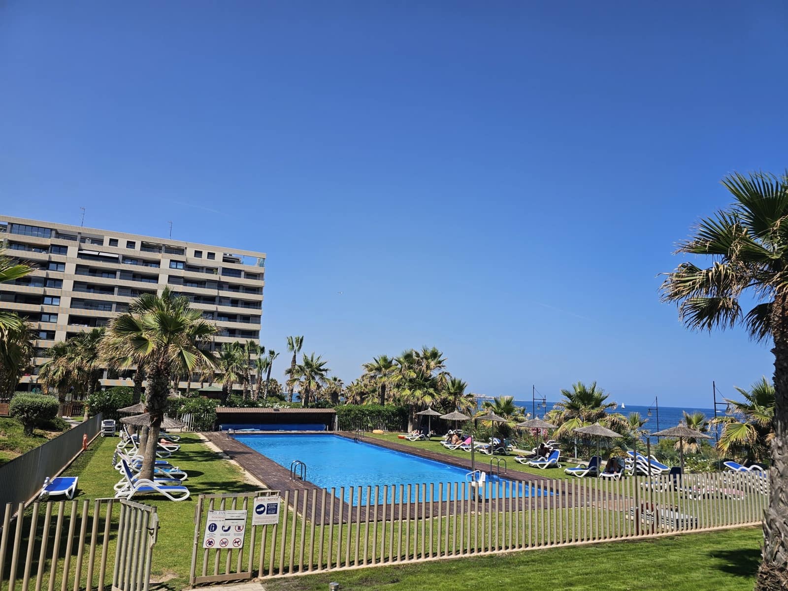 3 soveværelse Lejlighed til salg i Punta Prima med swimmingpool garage - € 785.000 (Ref: 9175753)