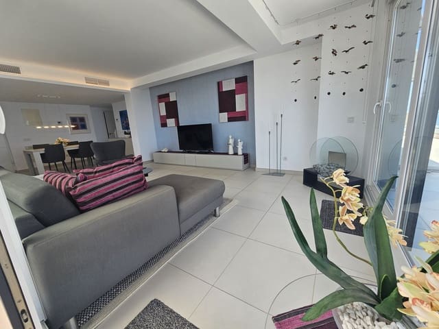 3 soverom Leilighet til salgs i Punta Prima, Torrevieja med svømmebasseng - € 785 000 (Ref: 9175753)