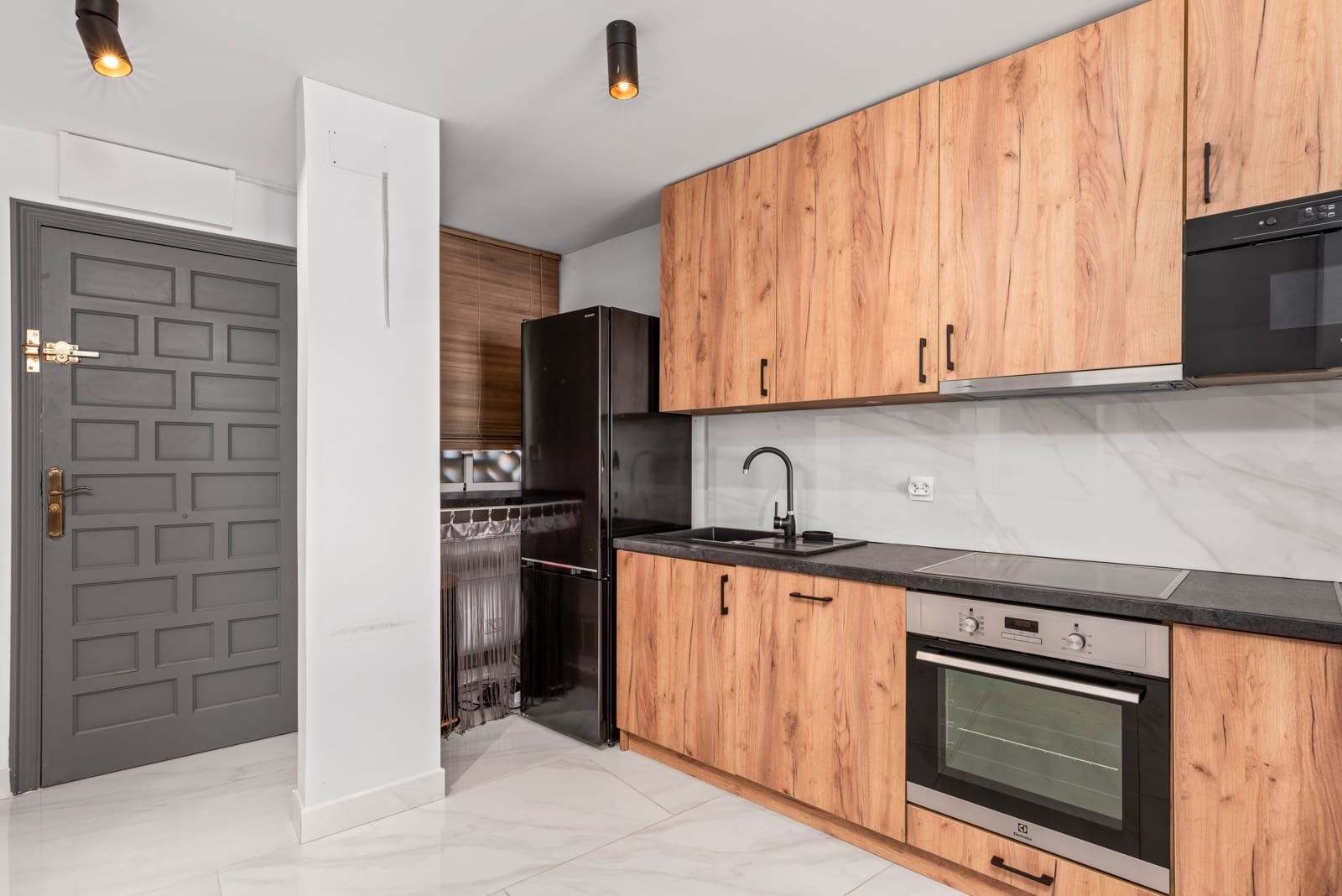 2 soveværelse Lejlighed til salg i La Zenia med swimmingpool garage - € 224.995 (Ref: 9186040)