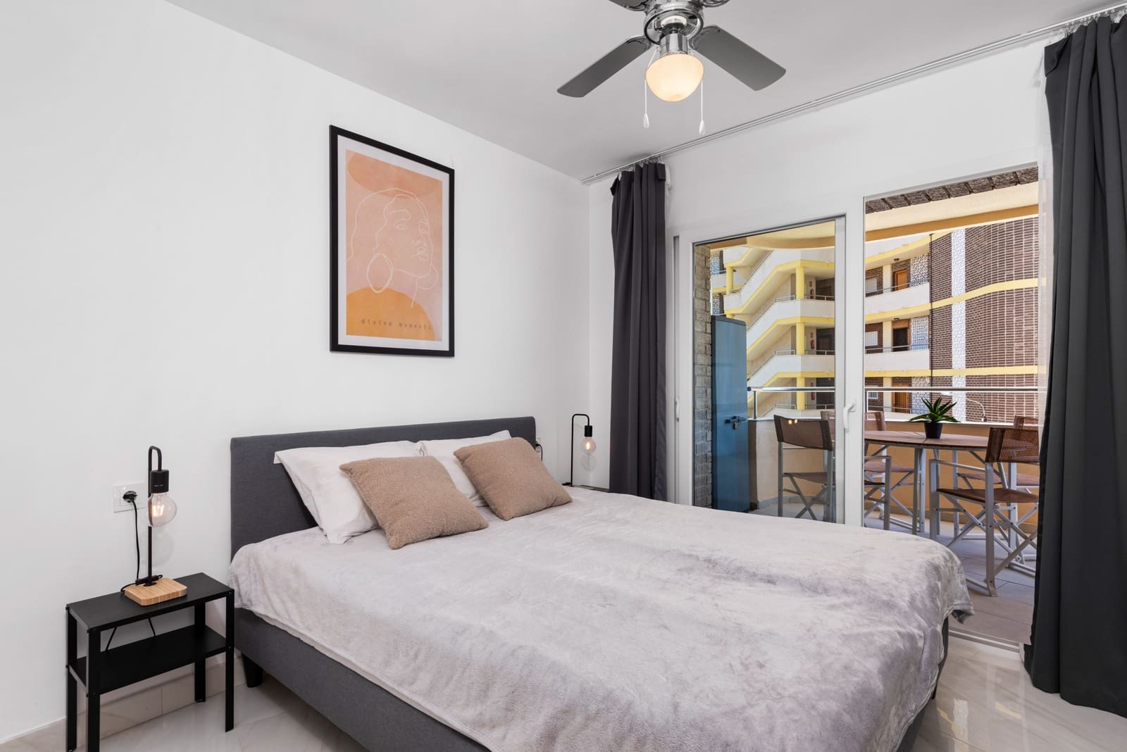 2 soveværelse Lejlighed til salg i La Zenia med swimmingpool garage - € 224.995 (Ref: 9186040)