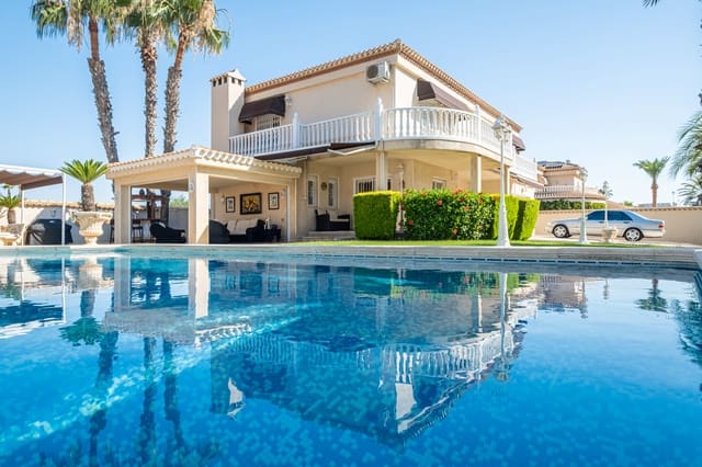 5 bedroom Villa for sale in Playa Flamenca, Orihuela with pool garage - € 790,000 (Ref: 9186110)