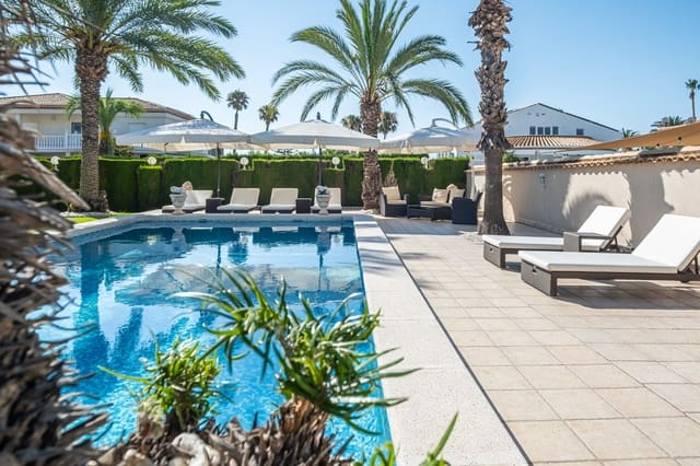 5 bedroom Villa for sale in Playa Flamenca, Orihuela with pool garage - € 790,000 (Ref: 9186110)