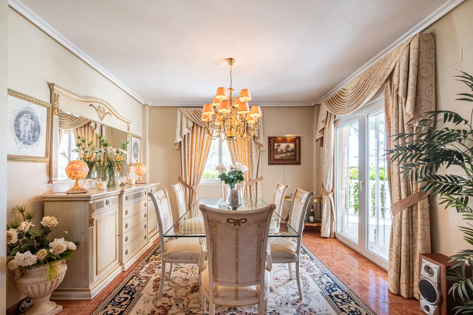 5 Zimmer Villa zu verkaufen in Playa Flamenca mit Pool Garage - 790.000 € (Ref: 9186110)