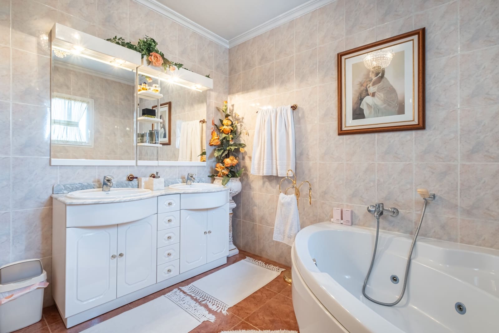 5 Zimmer Villa zu verkaufen in Playa Flamenca mit Pool Garage - 790.000 € (Ref: 9186110)