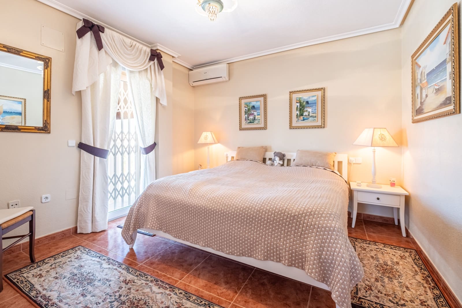 5 Zimmer Villa zu verkaufen in Playa Flamenca mit Pool Garage - 790.000 € (Ref: 9186110)