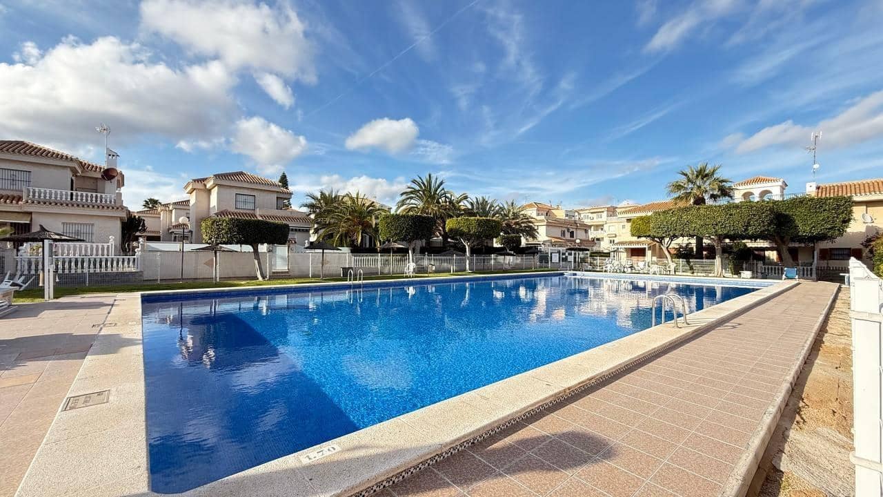 3 soverom Hus til salgs i Playa Flamenca med svømmebasseng garasje - € 254 900 (Ref: 9186145)