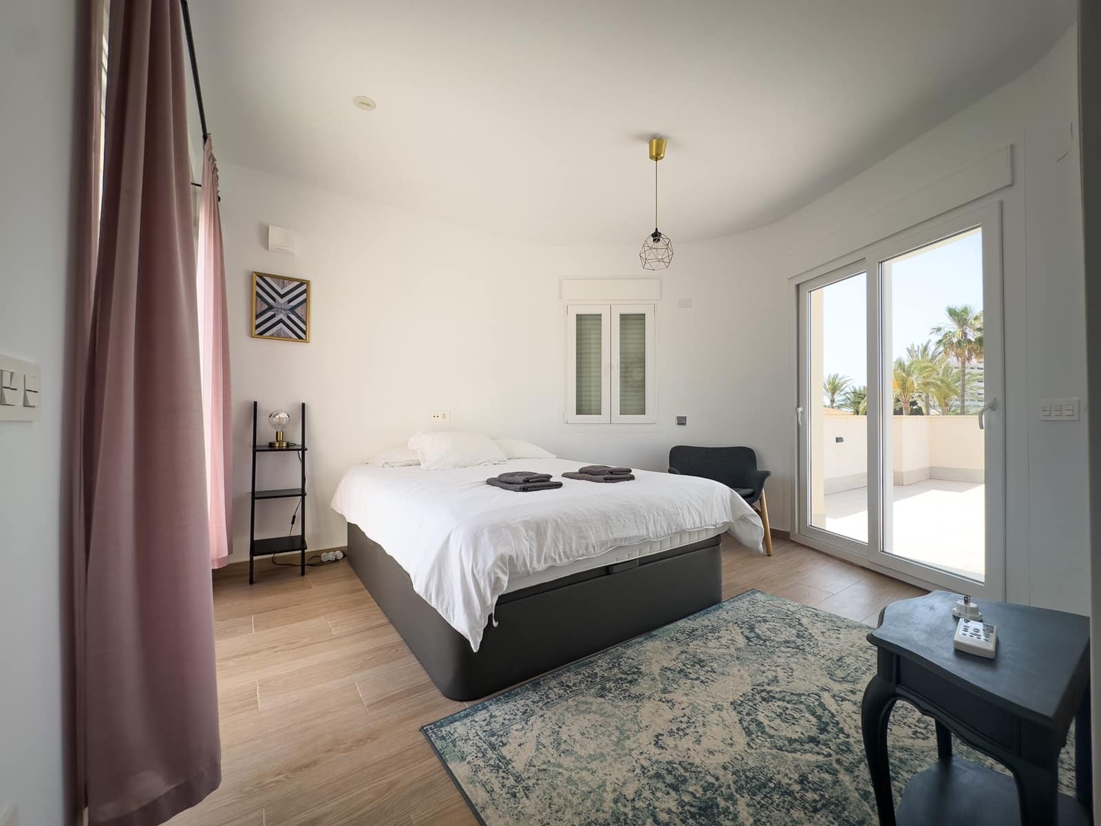 3 sypialnia Willa na sprzedaż w Playa Flamenca z basenem garażem - 899 000 € (Ref: 9186171)