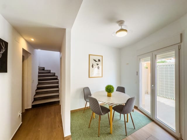 3 soverom Villa til salgs i Playa Flamenca, Orihuela med svømmebasseng garasje - € 899 000 (Ref: 9186171)