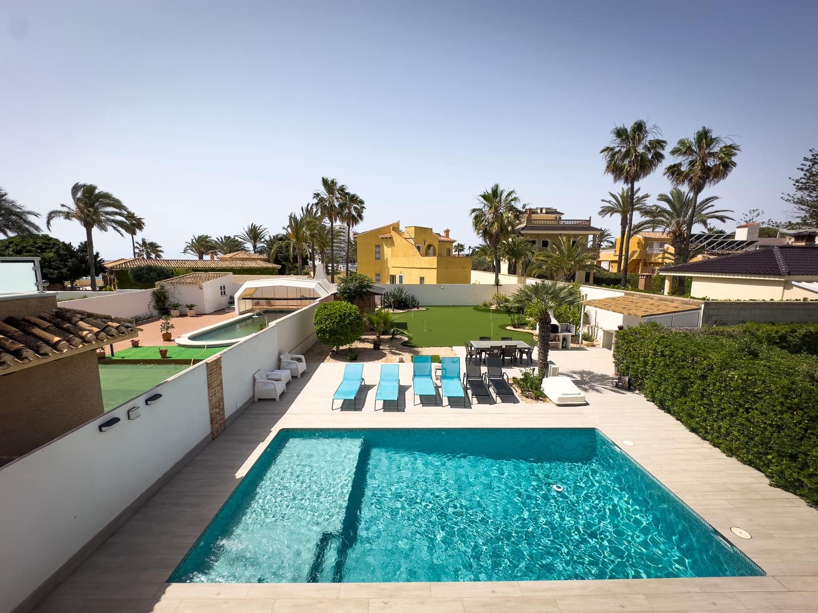 3 sypialnia Willa na sprzedaż w Playa Flamenca z basenem garażem - 899 000 € (Ref: 9186171)