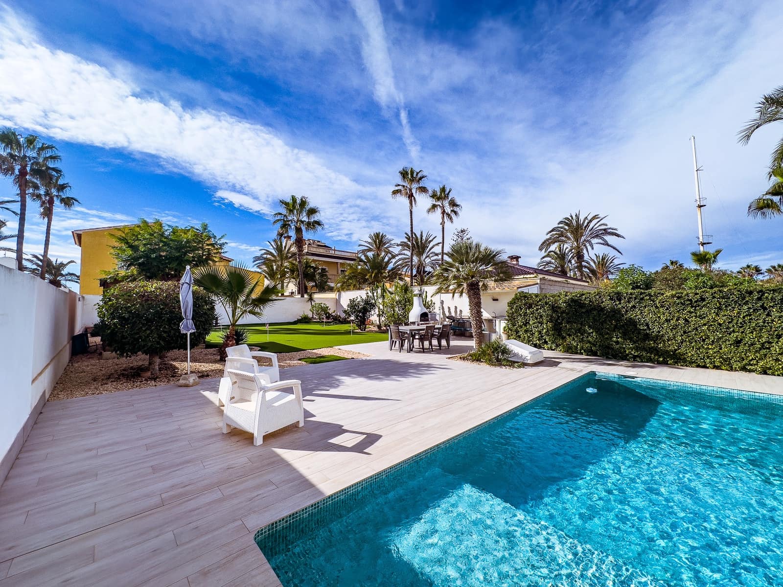 3 sypialnia Willa na sprzedaż w Playa Flamenca z basenem garażem - 899 000 € (Ref: 9186171)