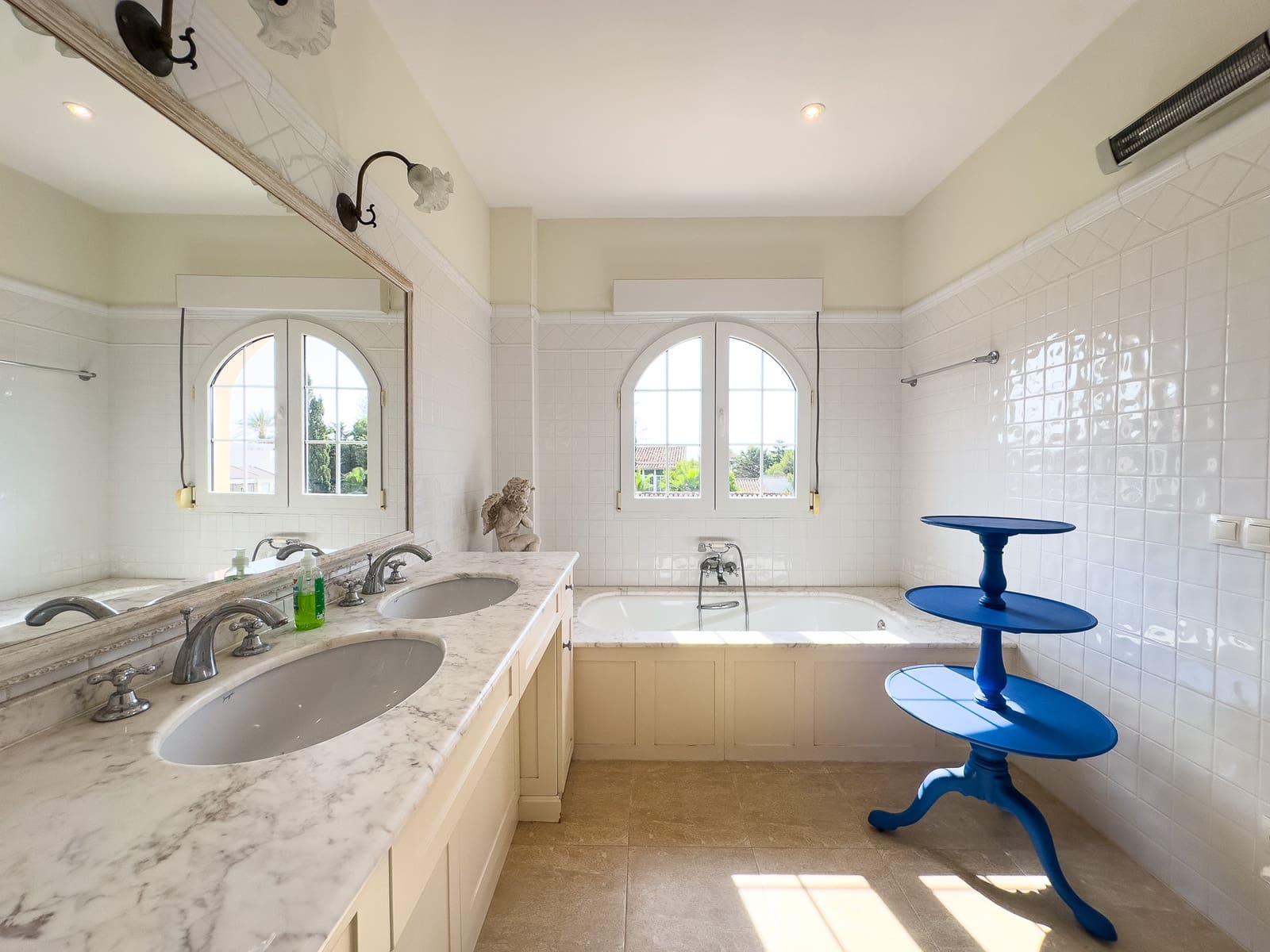 4 soverom Villa til salgs i Playa Flamenca med svømmebasseng garasje - € 930 000 (Ref: 9186178)